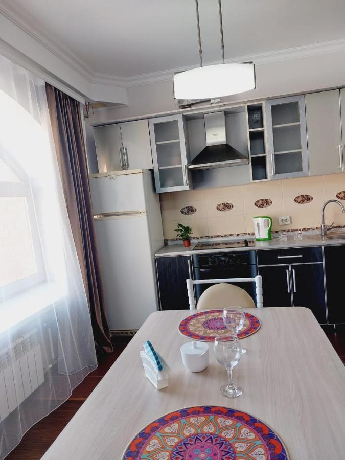 Квартира На Плазе Aqtöbe Ngoại thất bức ảnh